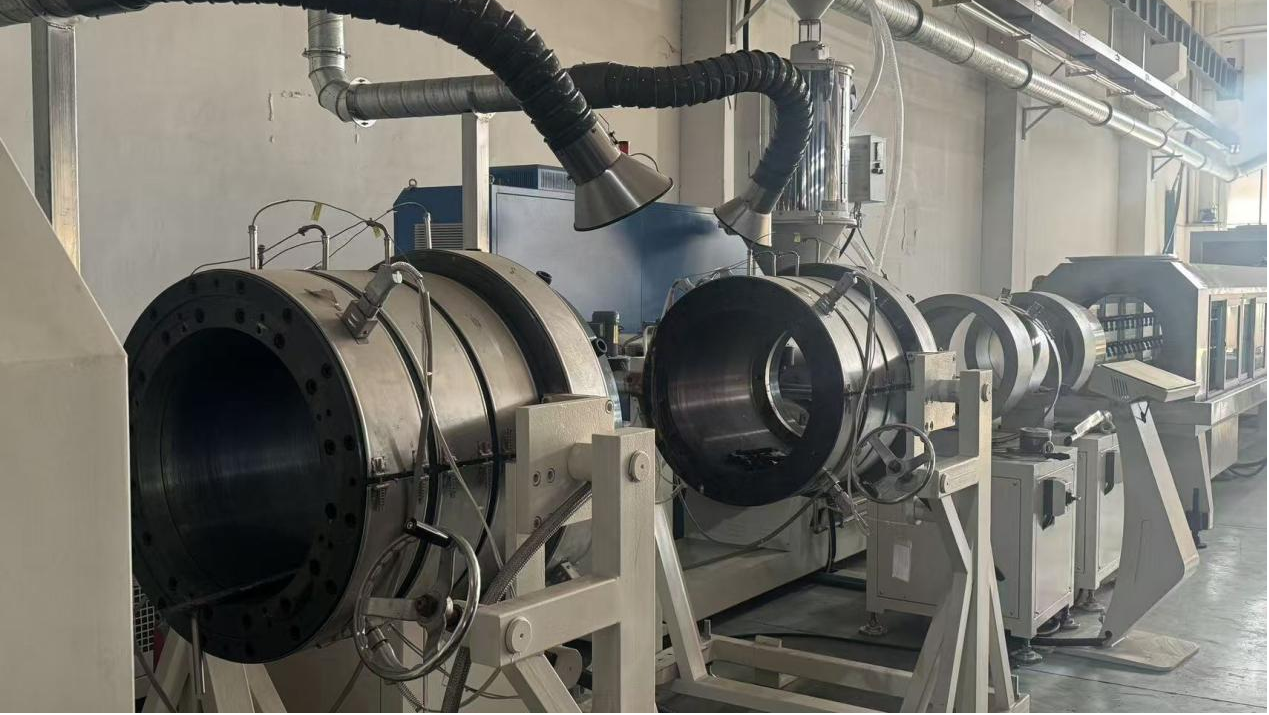 联景PSP钢塑复合压力管管件-转换接头,赋能管道一体化连接(图4) 联景管道加工车间.png