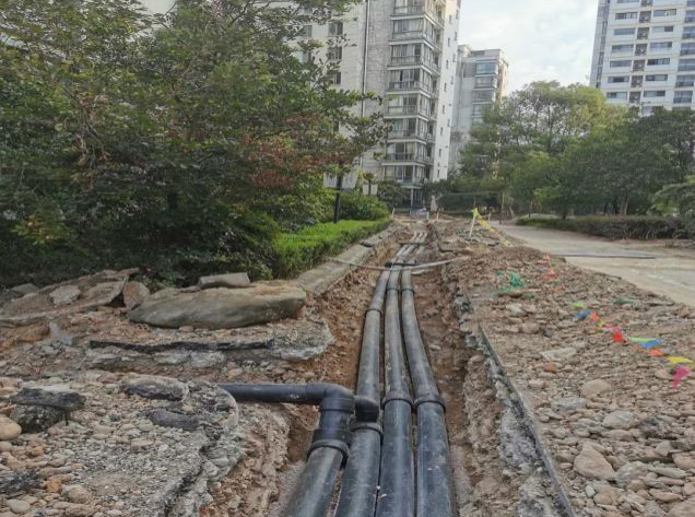 从材料复合到系统可靠:PSP钢塑给水管的工况适配与品控闭环(图3) 联景管道杭州某老旧城区市政管网项目.png