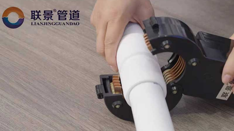 PSP钢塑复合压力管与钢管、塑料管对比,优势在哪?(图6) 联景PSP电磁双热熔管件连接.png
